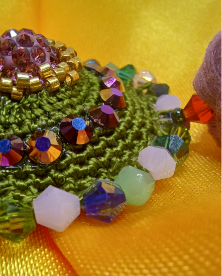 Háčkované  dizajnové náušnice "Lotosový zázrak"